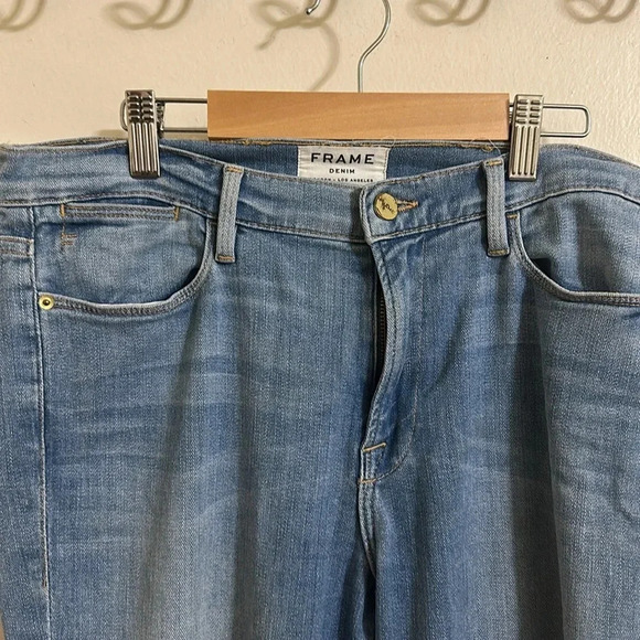 EUC Frame Le High Flare Ripped Denim Jeans - Picture 3 of 6